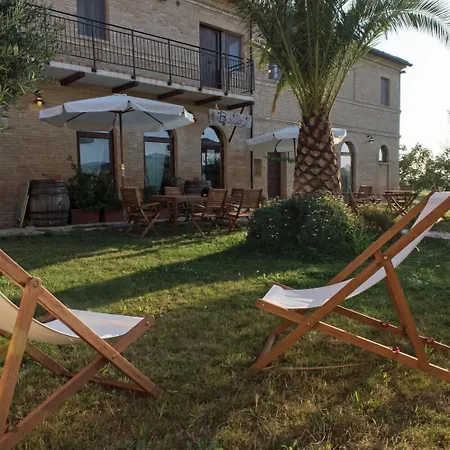 Hotel Bassari *