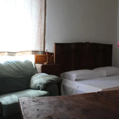 Отель Bassari *